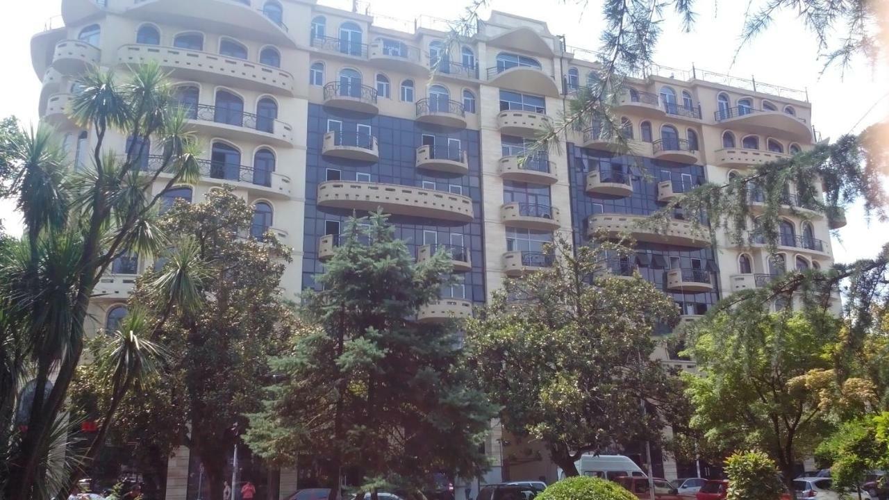 Apartament In The Centre Batoumi Extérieur photo